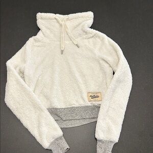 Hollister Cream Fuzzy Pullover with Gray Trim